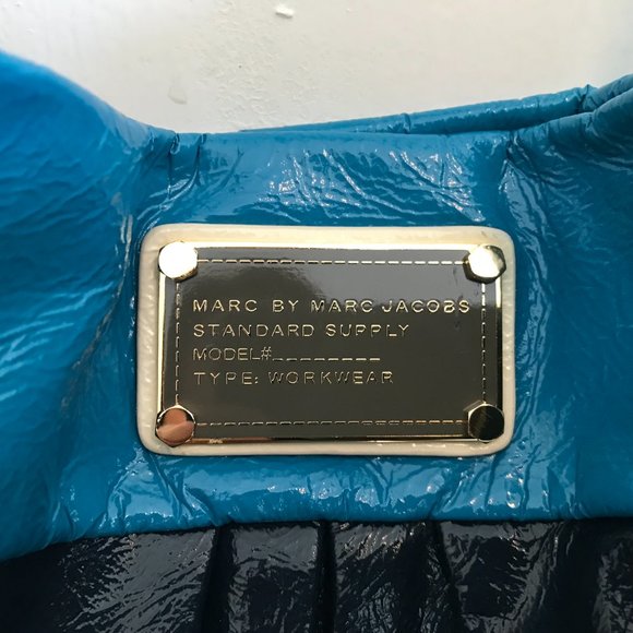 Marc by Marc Jacobs | Navy Blue Bicolor Patent Leather Classic Q Hillier Bag - Picture 5 of 10
